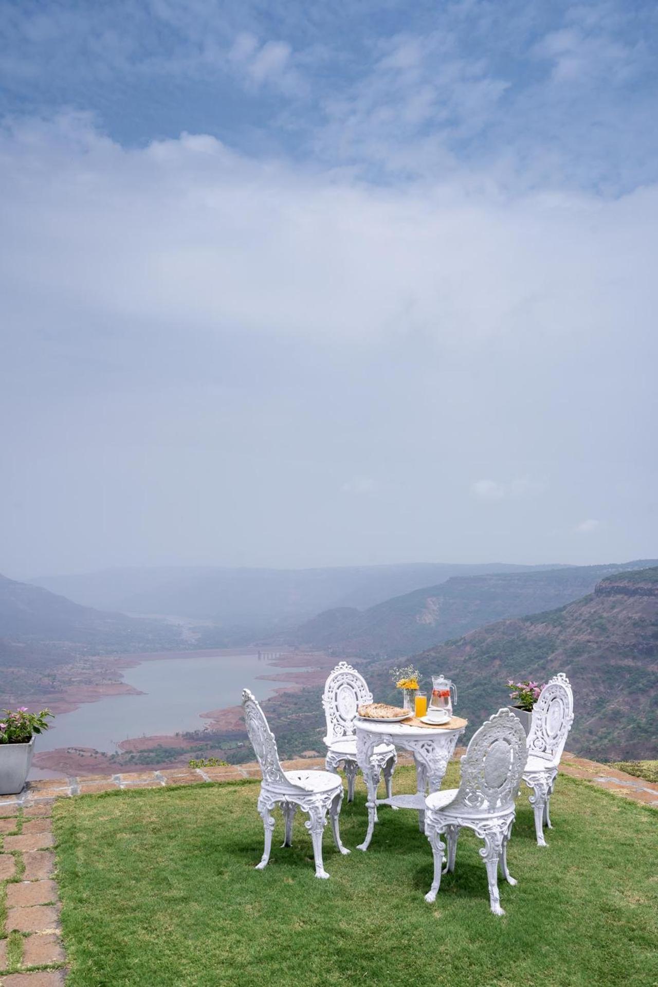 Lohonostays Villa Gold Mist Mahābaleshwar Esterno foto